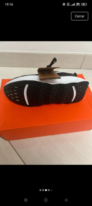 Zapatillas Nike Promina Negras y Blancas