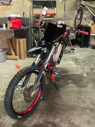 Derbi Gilera 49cc Enduro Roja y Negra