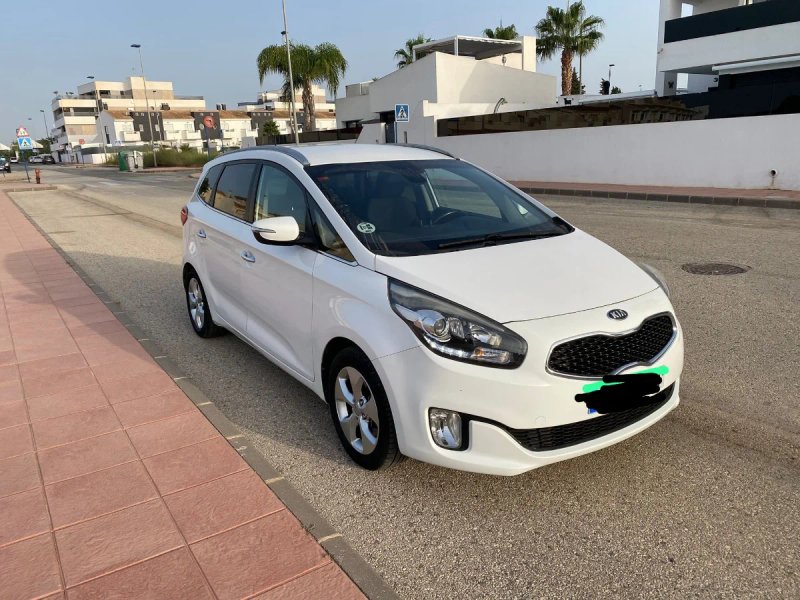 KIA Carens 2014 - foto 1