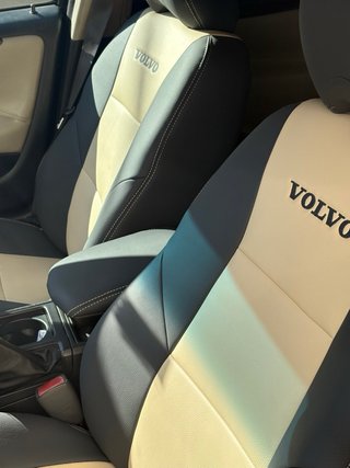 Volvo V70 2004
