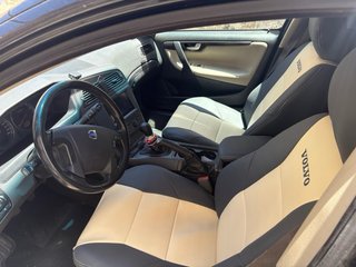 Volvo V70 2004