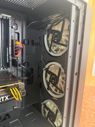 PC Gaming totalmente nuevo usado unas 30horas