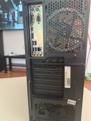 PC Gaming totalmente nuevo usado unas 30horas