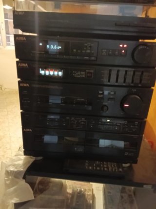 Cadena musical AIWA con CD, Toca-discos y Radio