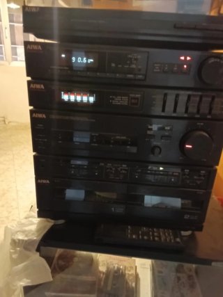 Cadena musical AIWA con CD, Toca-discos y Radio