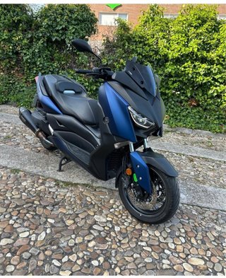 Yamaha XMAX 400 Azul/Negro