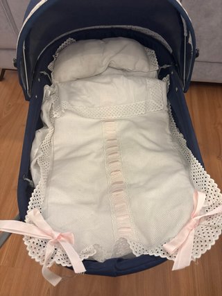 Carrito de muñecas clásico azul