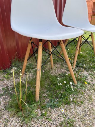 2 Sillas Blancas Patas Madera