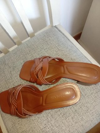 Sandalias tacón Primark marrones