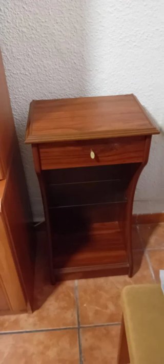 Última semana Mueble auxiliar madera maciza.