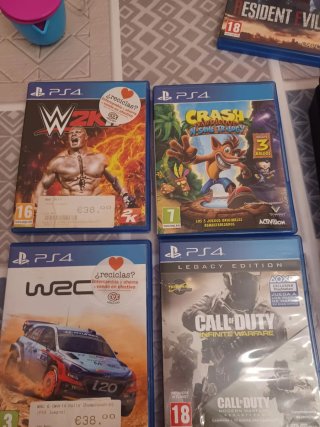 PS4 Slim 500GB Negra incluye 2 mandos y 12 juegos