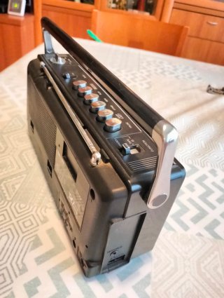 Radio Cassette Sanyo 1740 F AM/FM