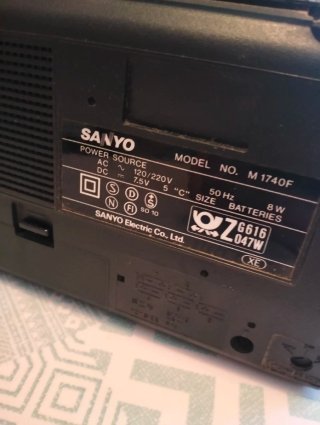 Radio Cassette Sanyo 1740 F AM/FM