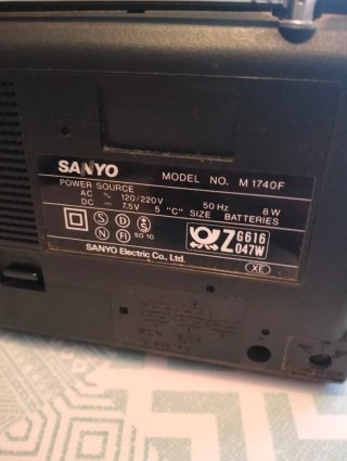 Radio Cassette Sanyo 1740 F AM/FM