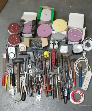 Lote de herramientas variadas