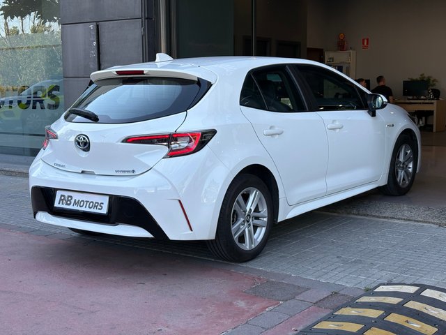 Toyota Corolla 1.8 125H ACTIVE TECH E-CVT