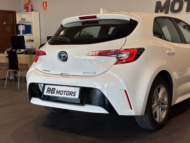 Toyota Corolla 1.8 125H ACTIVE TECH E-CVT