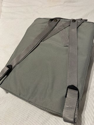 Mochila Fjällräven Kånken Gris