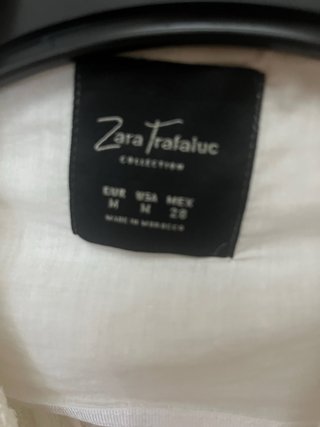 Blazer Zara textura blanca