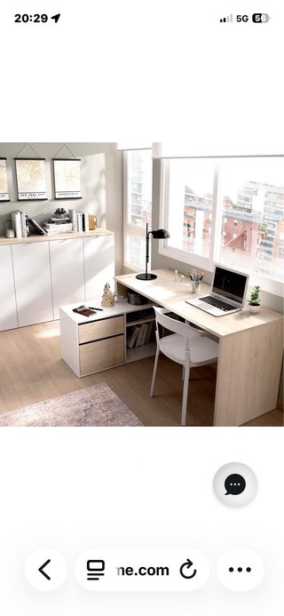 Escritorio de madera estilo moderno