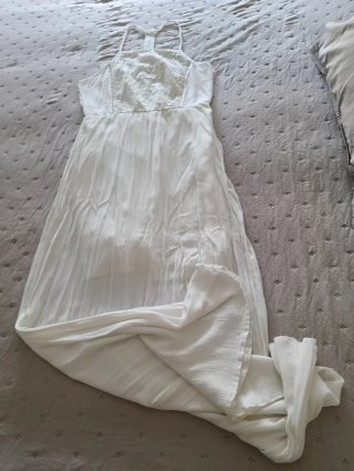 Vestido largo blanco con encaje