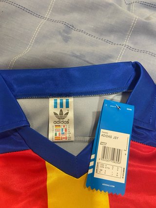 Camiseta Kempes Retro Valencia CF Senyera Años 80