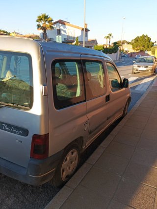 Citroen Berlingo HDI con bola y puertas correderas