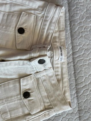 Pantalón vaquero flare beige