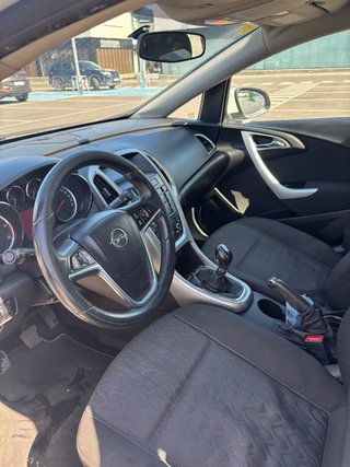 Opel Astra 2013