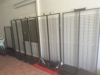 Estanterías metálicas para tienda