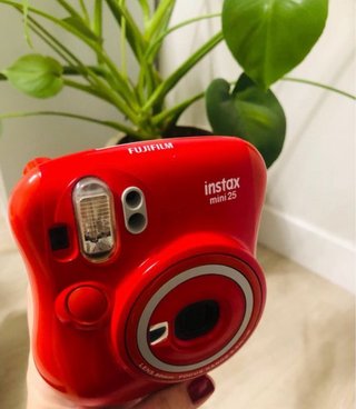 Cámara Fujifilm Instax Mini 25 Roja