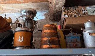 Lote de recipientes antiguos