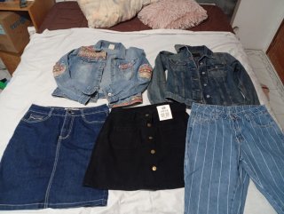 Lote Ropa Mujer: Chaquetas y Faldas Vaqueras