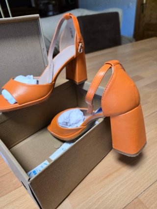 Zapatos de tacón naranja talla 37