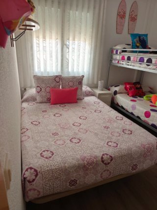 Cama 135cm con colchón + Literas 90cm