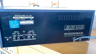 Stereo Cassette Deck y Tocadiscos AKAI