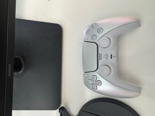 PS5 Digital + Monitor Samsung Odyssey G5