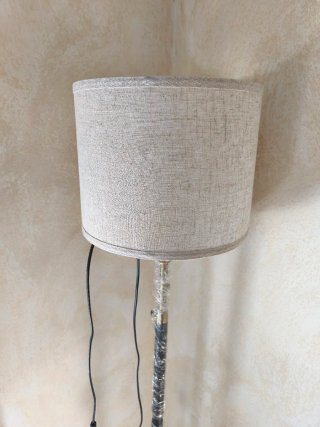 Lámpara de pie salón beige y negro