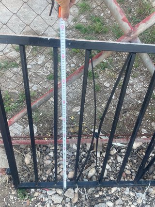 Rejas de ventana metálicas (grande y pequeña)