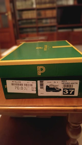 Pitillos Talla 37 Horma Ancha sin estrenar