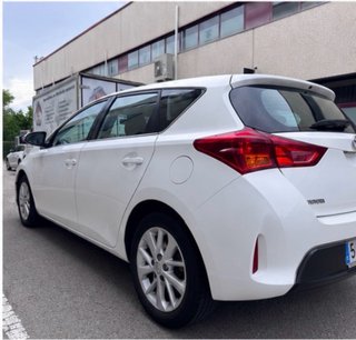 Toyota Auris 2015