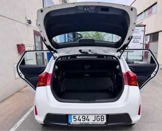 Toyota Auris 2015