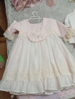 Vestidos de fiesta rosas y blancos