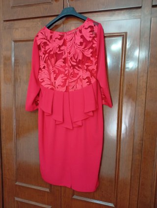 Vestidos de fiesta rosas y blancos