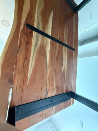 Mesa de madera maciza
