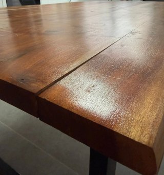 Mesa de madera maciza