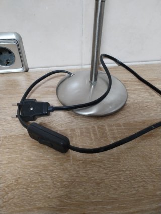 Lámpara de mesa flexible