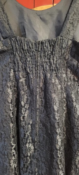 Vestido de encaje negro