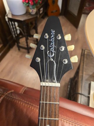 Epiphone Flying V Ebony negra estilo Gibson Nueva