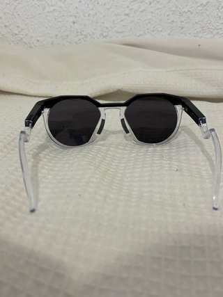 Gafas de sol Oakley negras y grises HSTN